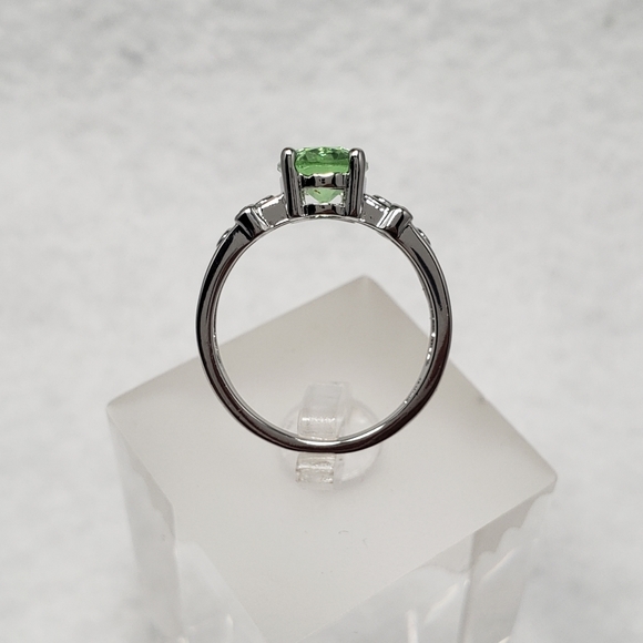 Peridot Bezel Set Spinel Ring - Picture 4 of 8